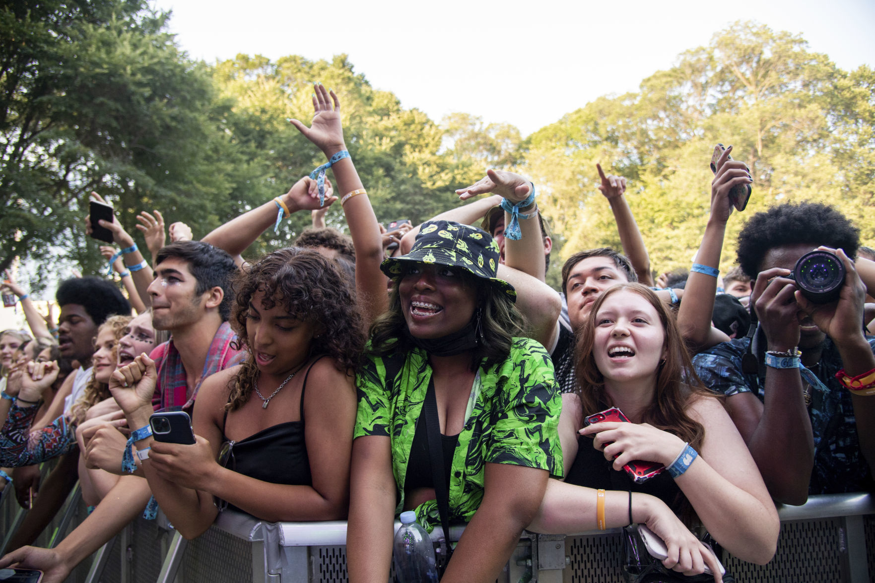 200 COVID-19 cases linked to Lollapalooza so far, Chicago officials say